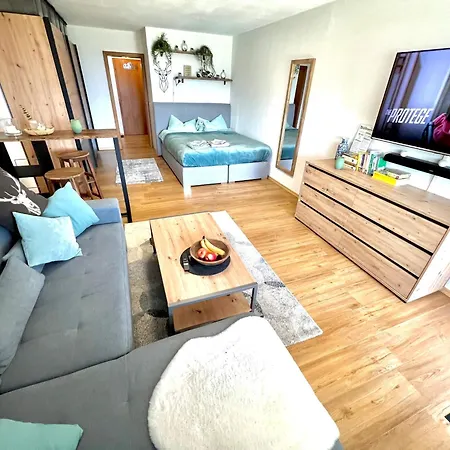 Moderne, 1-Zimmer Ferienwohnung Mit Bergblick Oy-Mittelberg Exterior photo